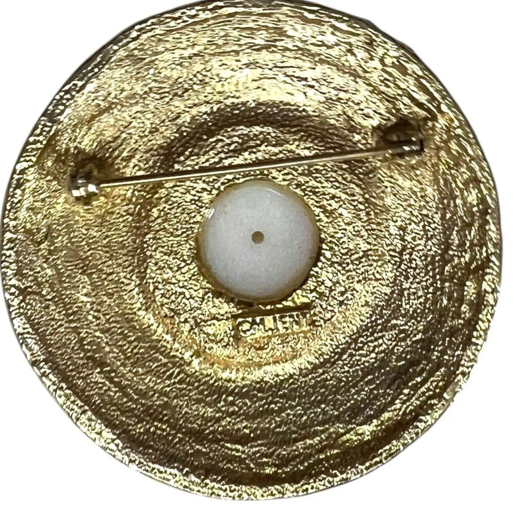 Vintage M JENT Gold Medallion‎ Brooch Faux Pearl & Greek Key Design MCM Pin
